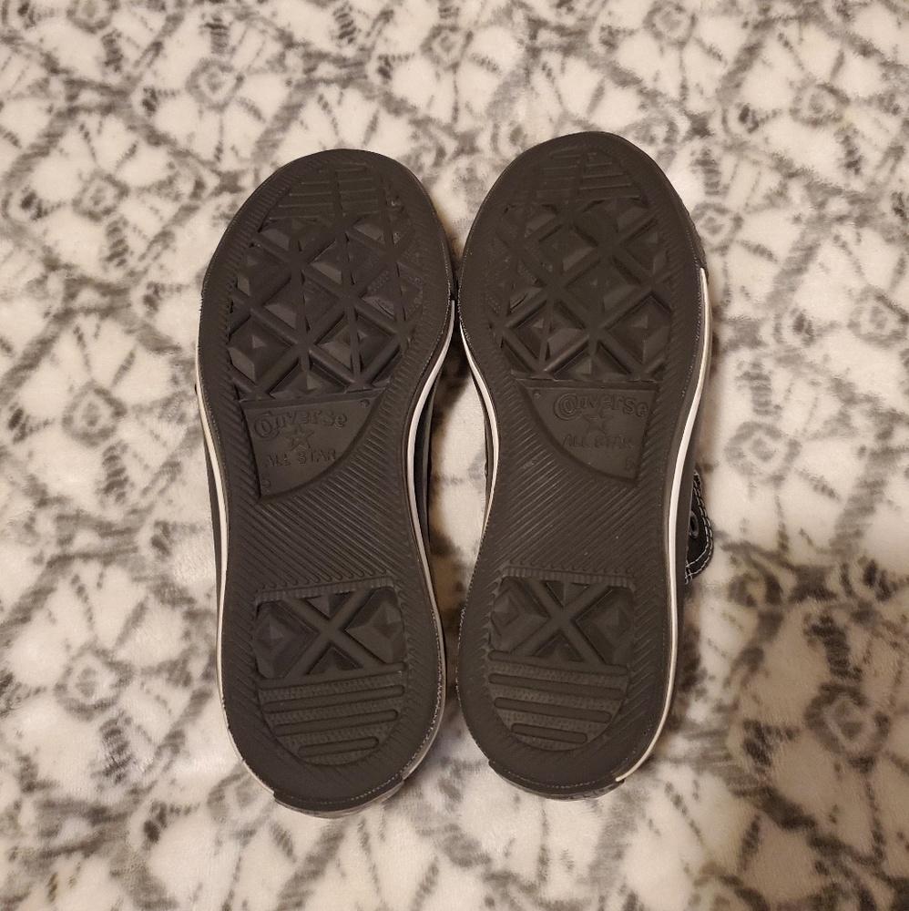 Converse - Picture 3 of 3